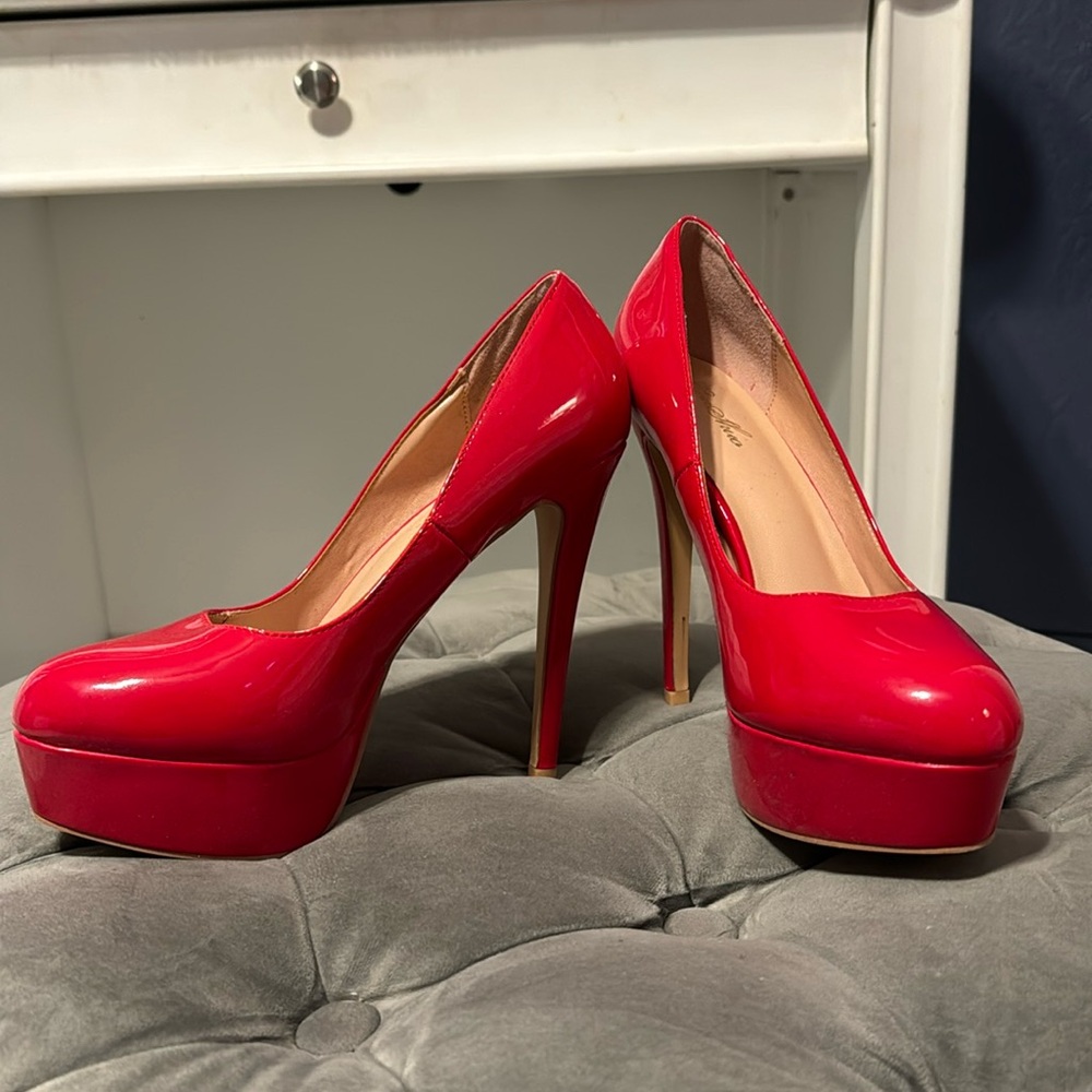 GENSHUO Red High Heels Pumps Closed Toe Platform Heels Stilettos for Women